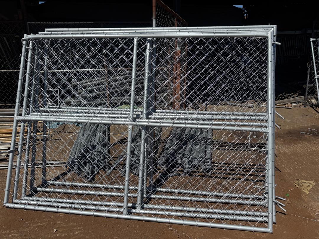 Azzar fabricated double-leaf diamond mesh gates